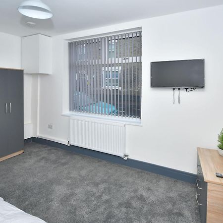 Townhouse @ 24 Brunswick Place Stoke Etruria Exterior photo